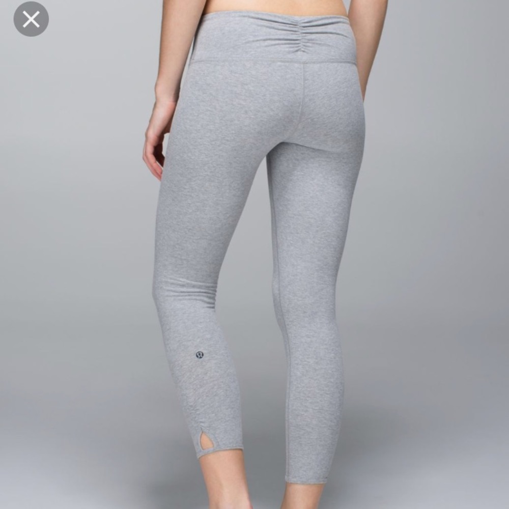 Lululemon Dhanurasana Crop II Heathered Grey